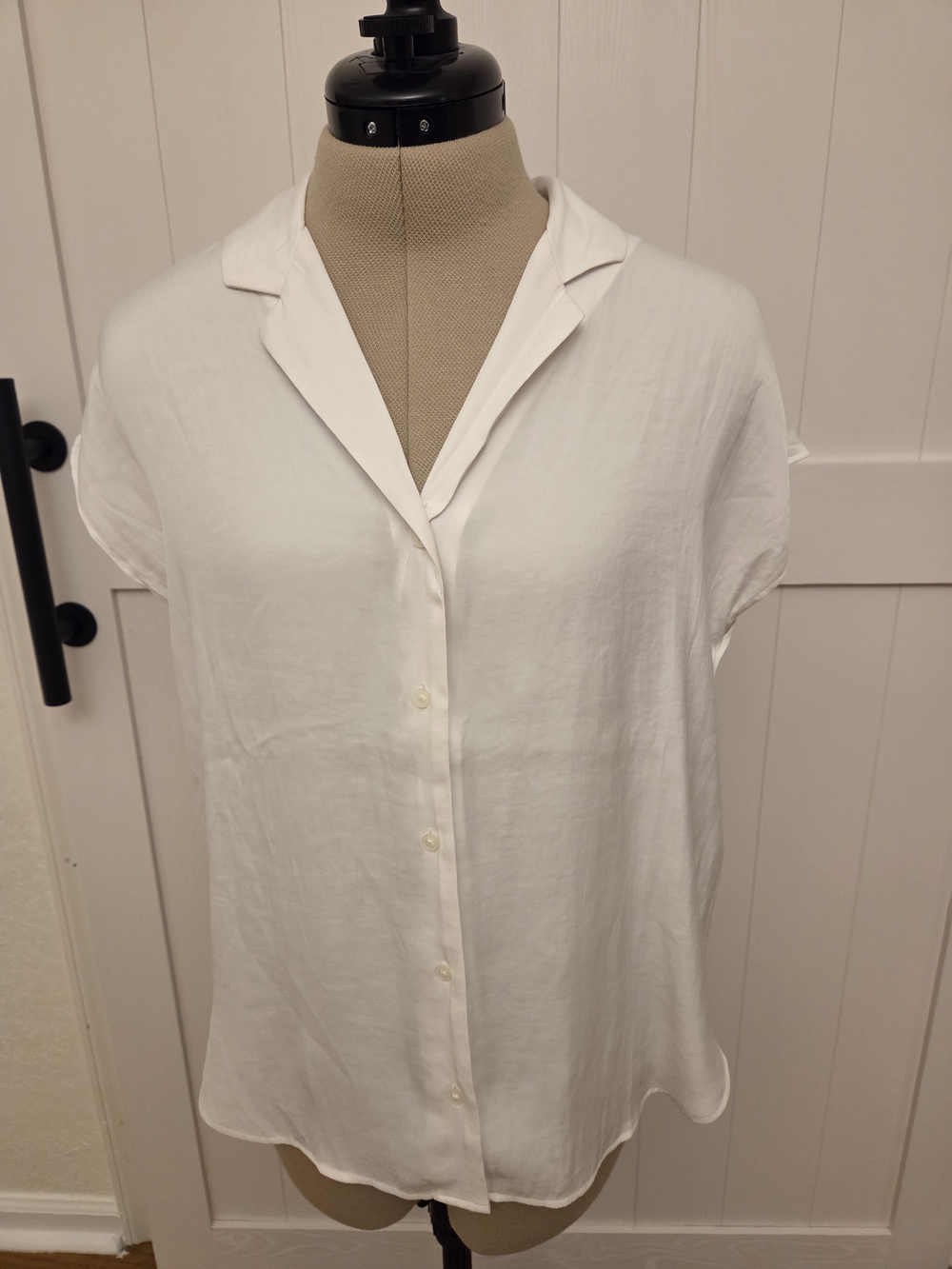 Banana Republic White Short Sleeve Button-Down Shirt